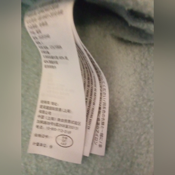 Hollister Cropped Hoodie - Picture 4 of 16